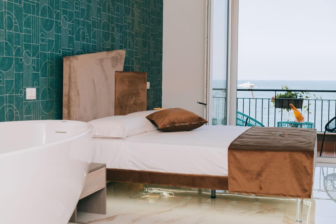 Frontemare Suite Castellammare di Stabia Exterior photo